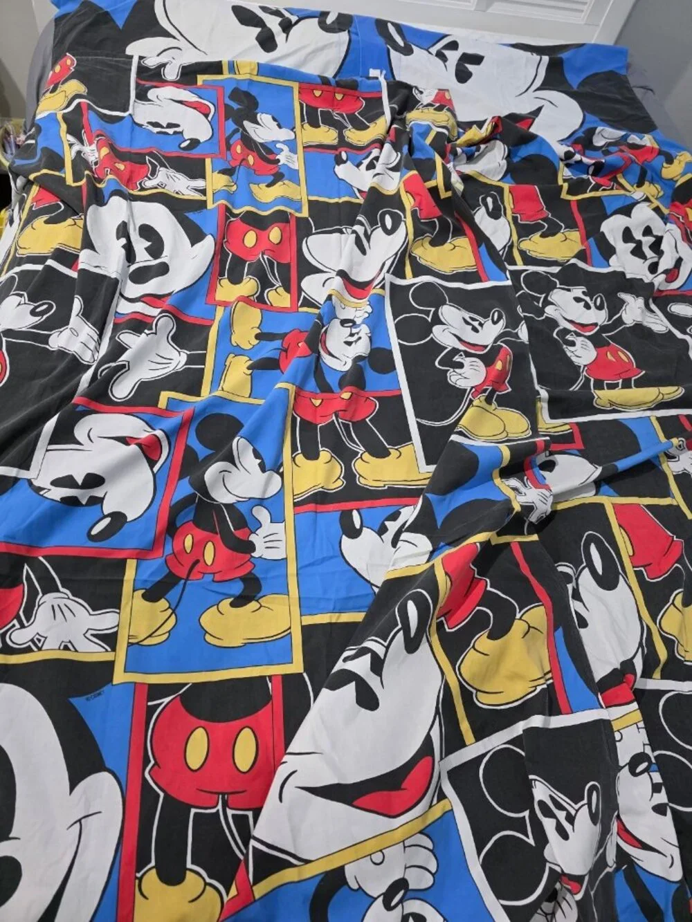 Vintage 90s Disney Mickey Mouse Twin Sheet Set Flat Fitted w/2 Pillowcases